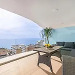 Beachfront Paradise With Spectacular Sea View Апартаменты Фуэнхирола