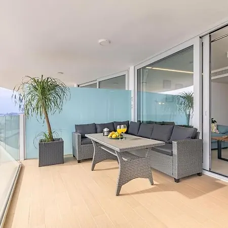 Beachfront Paradise With Spectacular Sea View Fuengirola