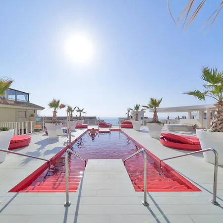 Apartment Beachfront Paradise With Spectacular Sea View