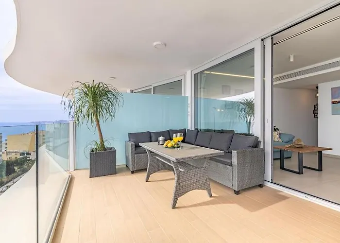 Beachfront Paradise With Spectacular Sea View Fuengirola