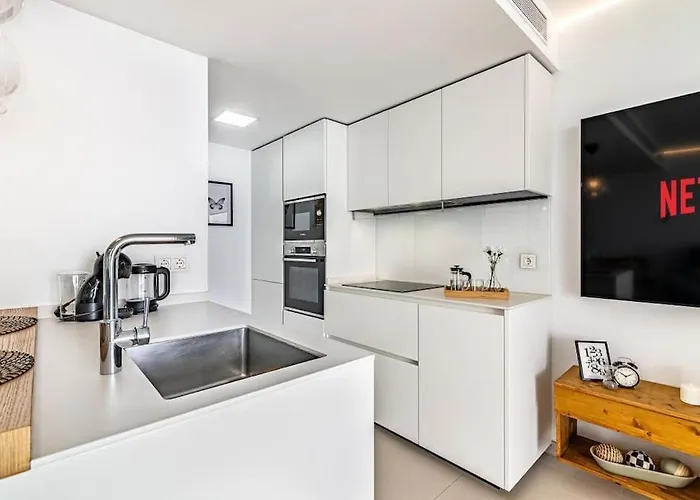 아파트 Beachfront Paradise With Spectacular Sea View